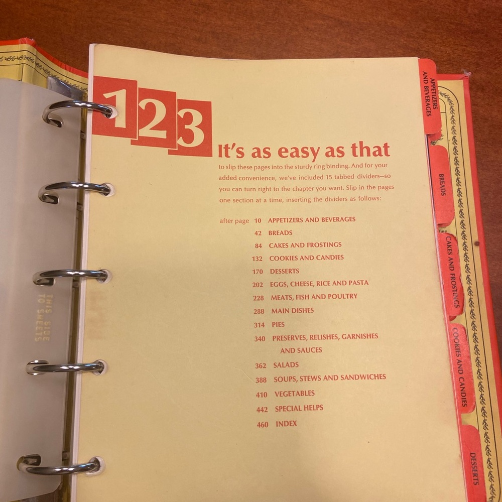 Vintage Rare  Betty Crocker Cookbook 5 Ring Binder, 15th printing, 1972 - Picture 8 of 16